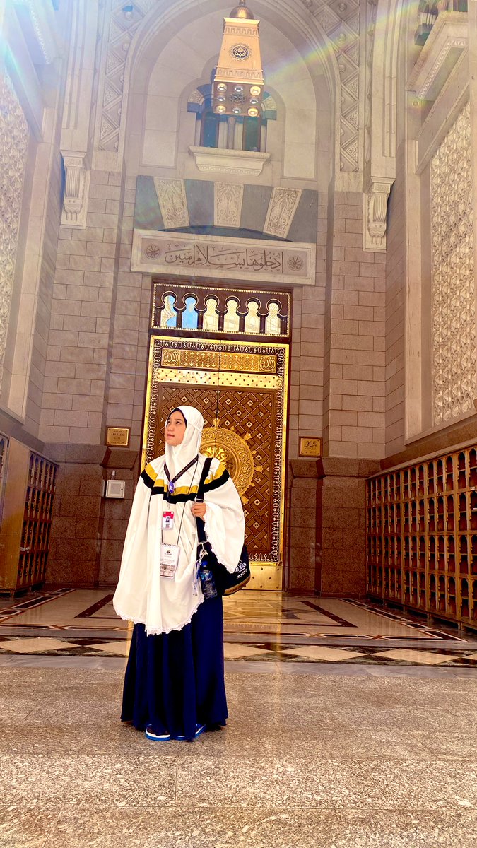 UlwiAini's tweet photo. Tempat ibadah paling indah, romantis, untuk-Mu jungjunan ku ucapkan Alhamdulillah. #Makkah #Mekkah #Mecca #Madinah #Umroh2022 https://t.co/pAMJJ5Shvq