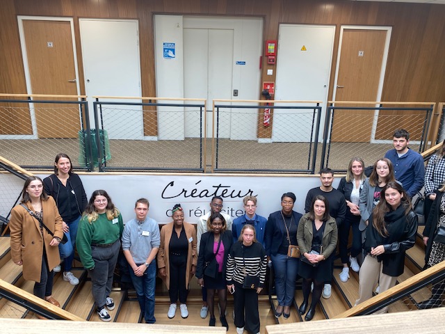 Groupe_Cogedis's tweet photo. L’intégration des alternants chez Cogedis c'est comment ? 🧐
📸 Retour en images sur cette journée des #alternants, mardi 25 octobre dernier, au sein du Groupe #Cogedis !
Merci à tous pour cette belle journée et bienvenue ! ✨ https://t.co/O0J5XMNMPb