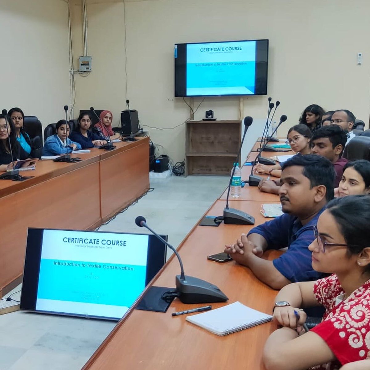 NMnewdelhi's tweet image. We have begun our certificate course on #TextileConservation today. 
There are many who couldn’t be accommodated this time, but hopefully we can host you in the future. 

To know more about our learning modules and other initiatives, email us at 
educationnationalmuseum@gmail.com