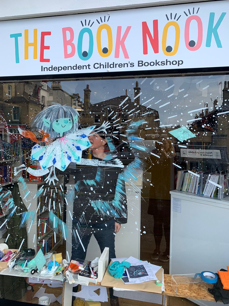 booknookhove's tweet image. Just look at this gorgeousness at The Book Nook this afternoon! 😱😍❄️

@FionaWoodcock is here celebrating the release of #TheFrostGoblin - her beautiful collaboration with @moontrug.

She&apos;s signing copies too of course... buy one here 👉booknookuk.com/product/signed…) @simonschusterUK