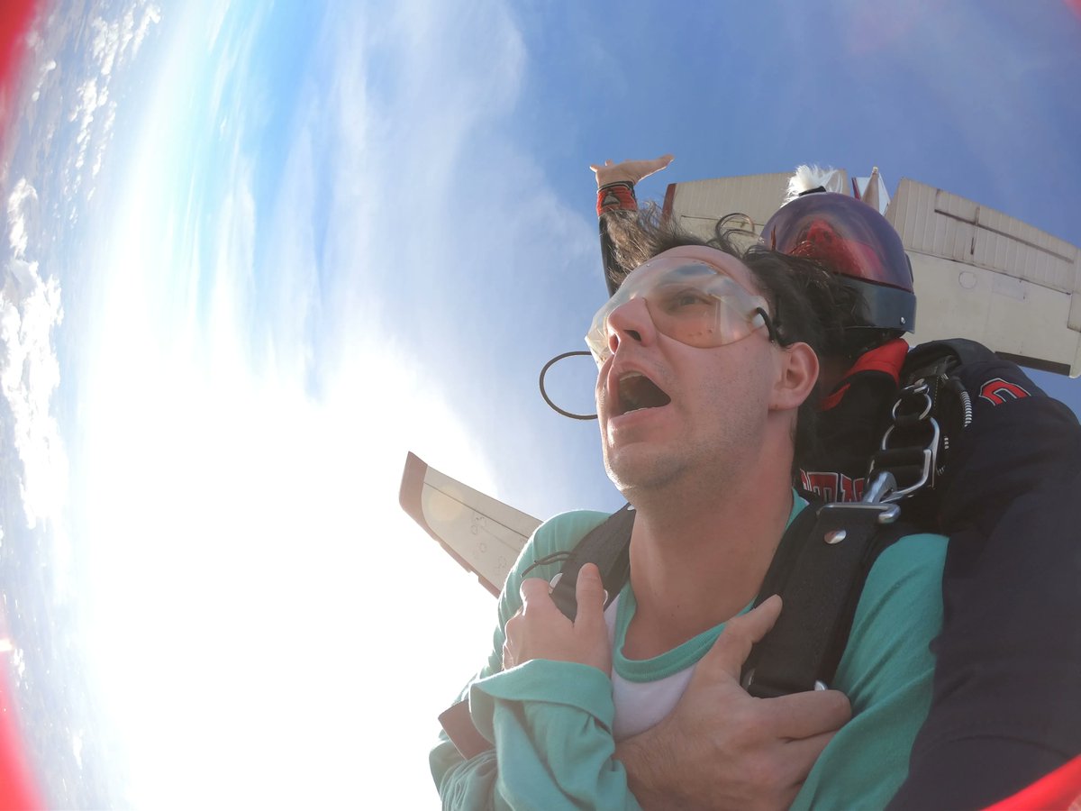 skydive_skylark tweet picture