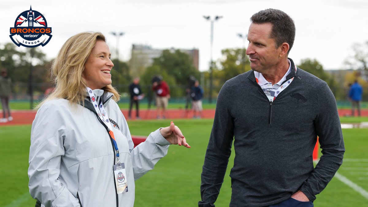 Broncos Owner Carrie Walton Penner stopped by the Harrow School today to check out our practice. 🇬🇧🏈