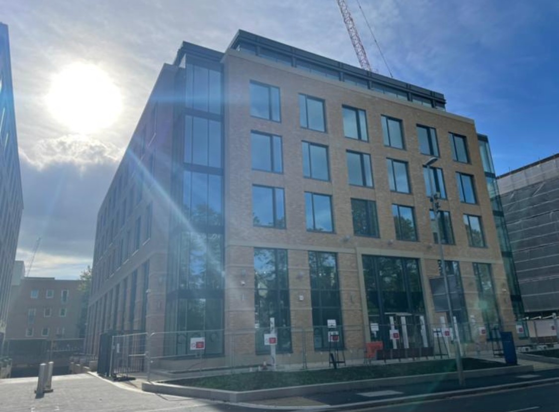 AcousticPlaster's tweet photo. Pacy &amp; Wheatley Acoustics are working with Quarterback, carrying out a multiple floor installation of Rockfon Mono Acoustic in Cambridge.

#loveconstruction #acoustics #Rockfon https://t.co/24ARY8EpTe