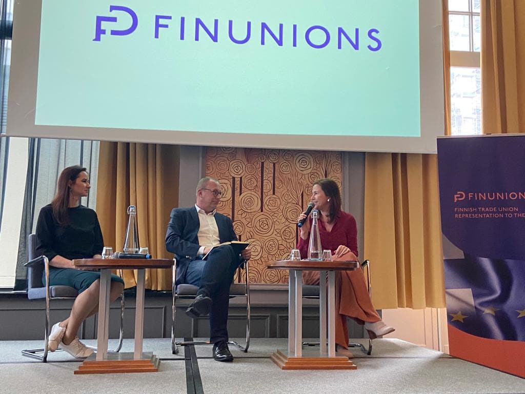 People are worried about the rise in #energy and #livingcosts all over Europe. This is a common and growing concern according among the @FinUnions panelists (from left to right) Inga Ruginiene (Lithuanian Trade Unions Confederation), @ElorantaJa (SAK) & MEP @msaraswati.