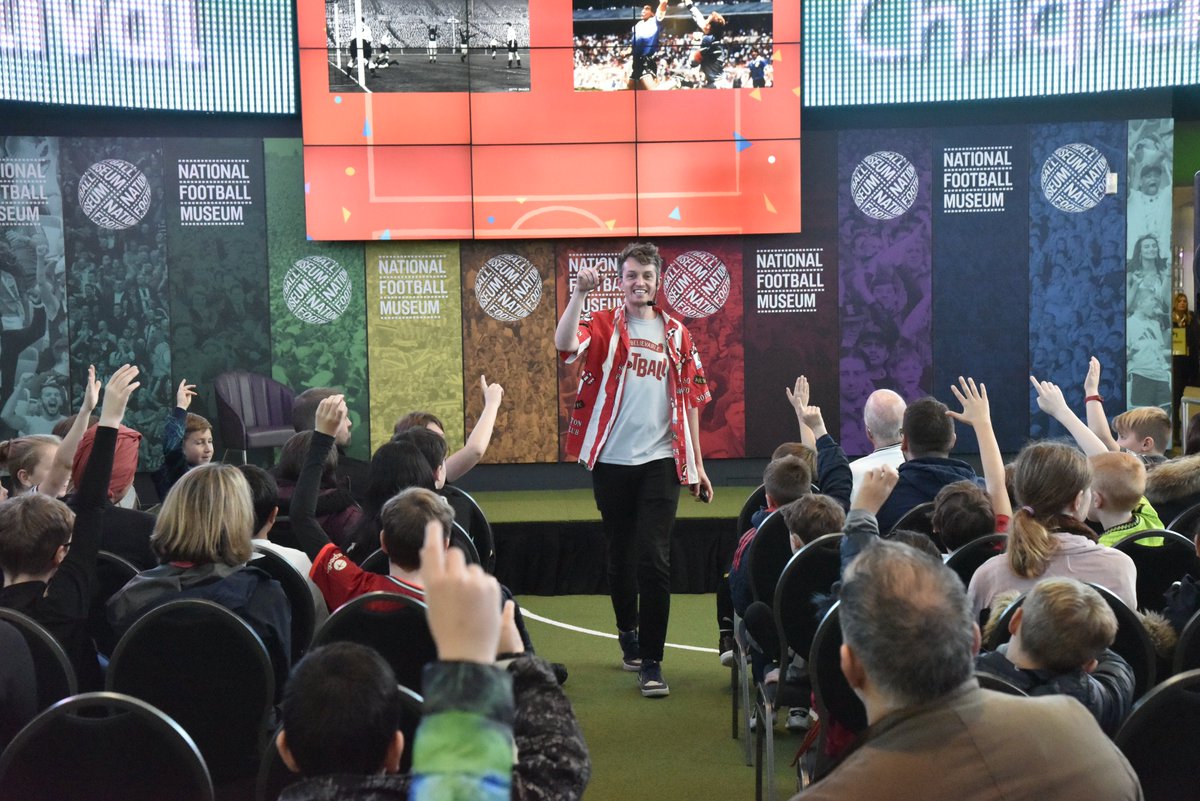A pleasure as always to see @footieheroesbks (and *that* Southampton shirt) at the museum, regaling our younger visitors with unbelievable football tales. Thanks to all who came out to see Matt in the Pitch Gallery!