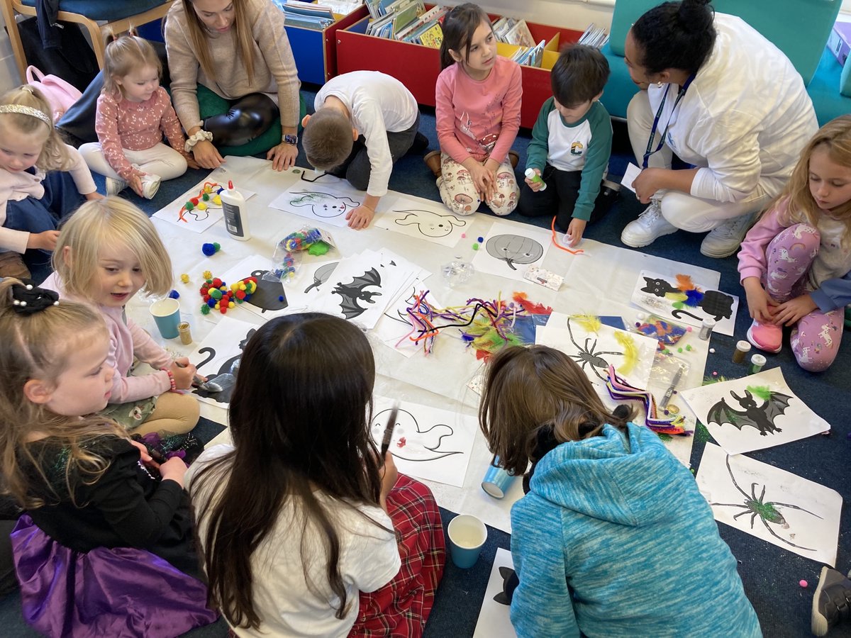 BansteadLib's tweet photo. Thankyou empowered -education for your Fabulous Halloween workshop we can't wait for you to come back at Christmas.
#bansteadlibrary #surreylibaries #empowered-education. https://t.co/7he1H271tO