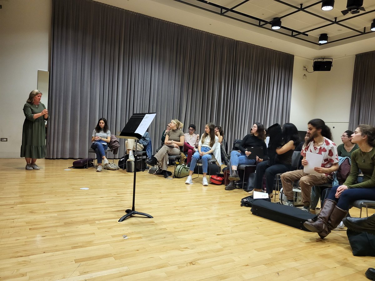 Thank u violin students @guildhallschool @RoyalAcadMusic @RCMLondon for playing and asking so many questions at today's @londonsymphony string experience scheme violin workshop