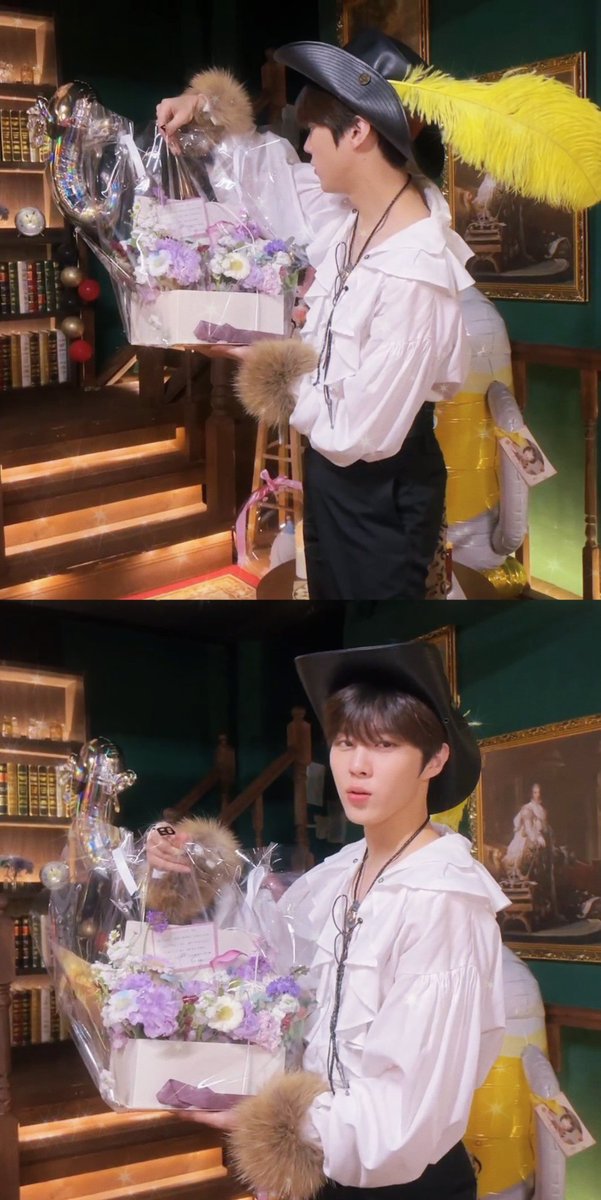 KWS_sinfoNIA's tweet image. 꽃보다 우석이가 더 설레네요.
 #김우석
#우석이의_스물일곱번째_생일
#HAPPY27thWooseokDay