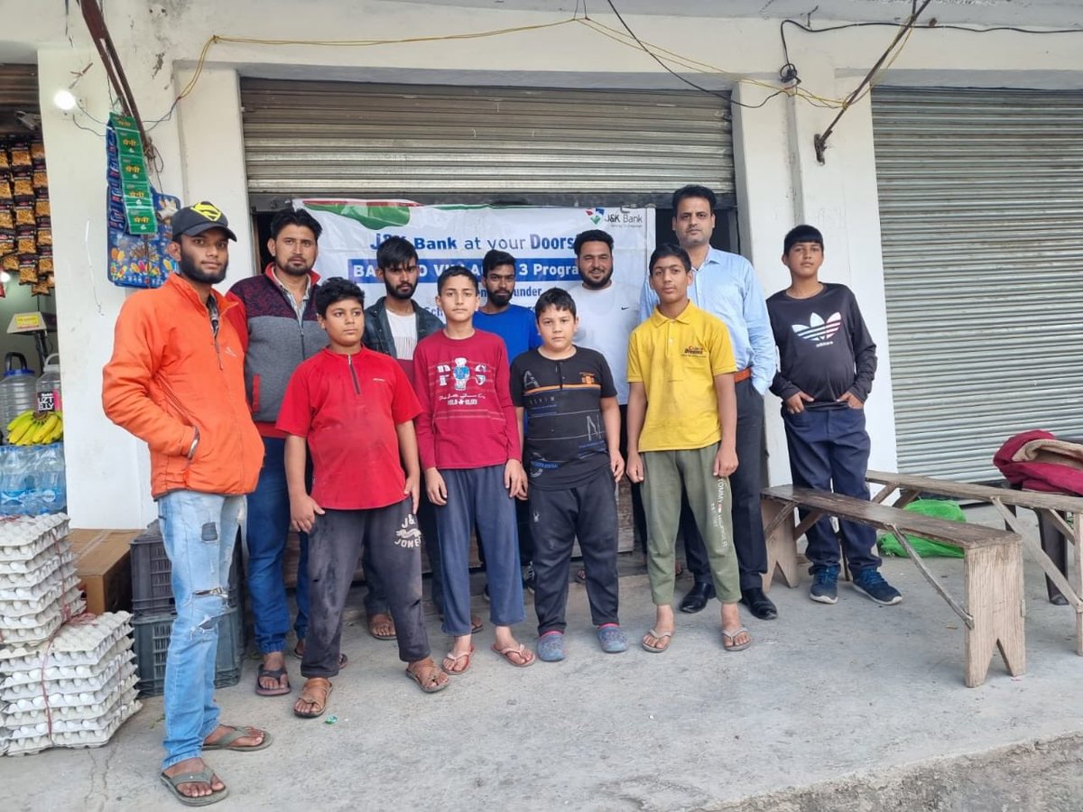 dcramban's tweet photo. #JanAbhiyanJK
Three camps organised today by J&amp;K Bank, branch Maitra &amp; beneficiaries provided sanction letters. @diprjk @OfficeOfLGJandK @DrJitendraSingh @Rameshkumarias @Divcomjammu @infjammu https://t.co/k7Yg9fvX2C