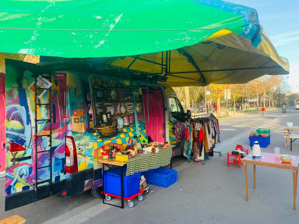 cbrossel's tweet photo. À la fête du zéro déchet, à #Paris18, pour les 1 an du Territoire Zéro Déchet porte Montmartre 🥳
Un événement convivial engagé pour la réduction des déchets et le #réemploi : collecte d’objets inutilisés, sensibilisation au compostage, lutte contre le gaspillage alimentaire… https://t.co/BCiDYrpEkT