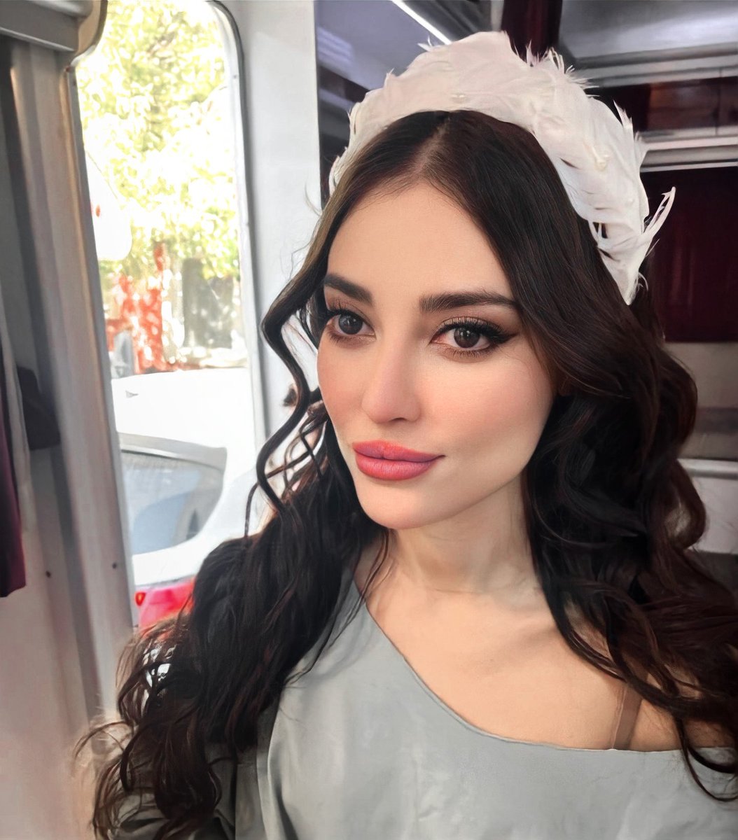 Melike İpek Yalova Pics (@melikeipekypics) on Twitter photo 