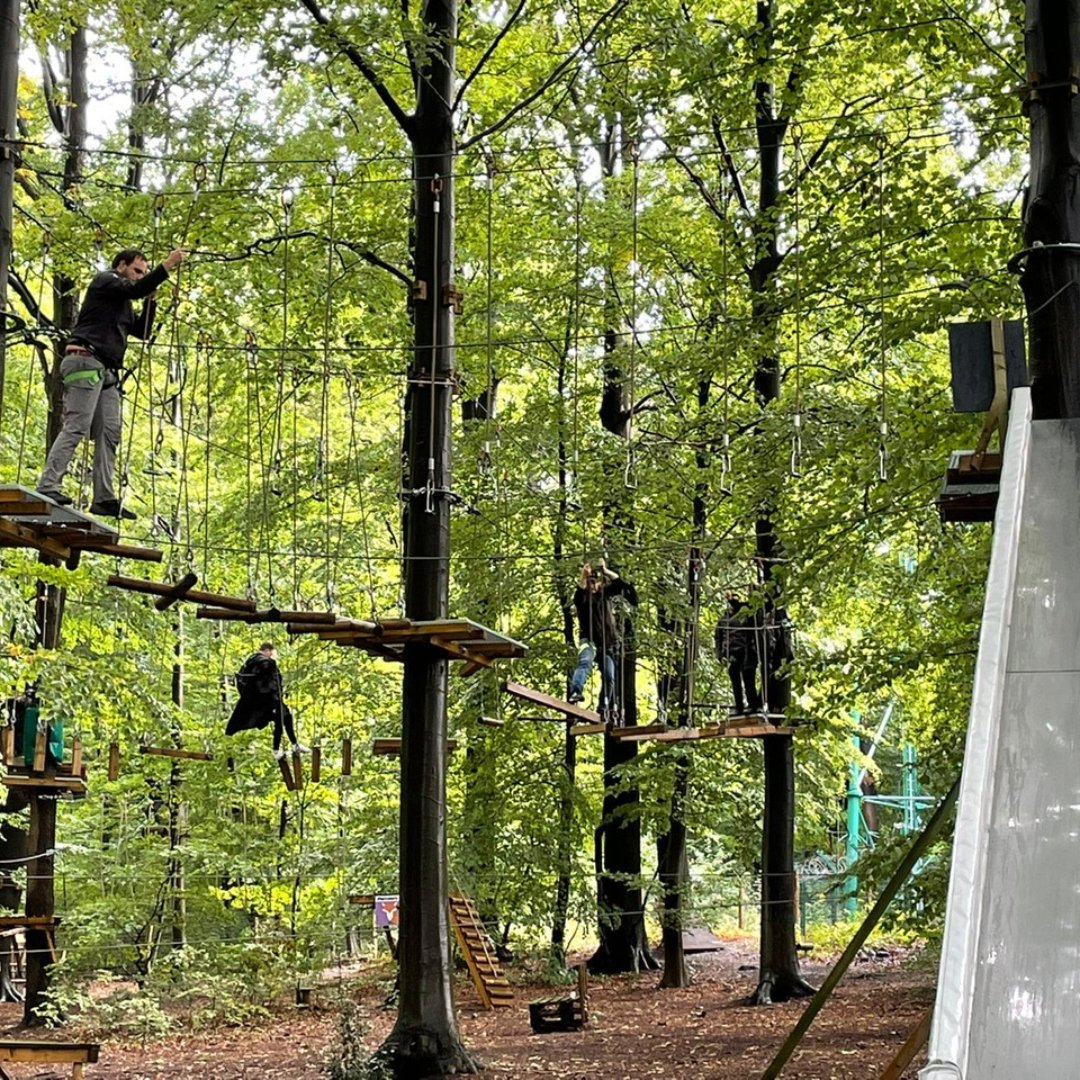 𝗬𝗼𝘂 𝗰𝗮𝗻𝗻𝗼𝘁 𝗮𝗹𝘄𝗮𝘆𝘀 𝗯𝗲 𝗶𝗻 𝘄𝗼𝗿𝗸𝗶𝗻𝗴 𝗺𝗼𝗱𝗲 🏹 and so we went on a teambuilding trip to Spa in October. We really enjoyed it!