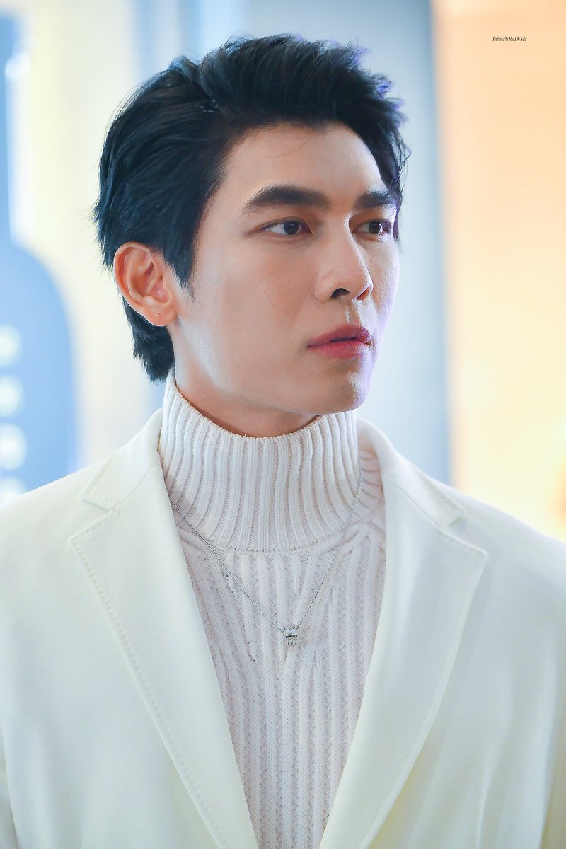 noeyrix_'s tweet photo. โหหห ขาไม่ถึงพื้นแน่ๆ 

BOSS AT PARAGON X MEW

#BeYourOwnBOSS
@MSuppasit https://t.co/jAAJq2evK2