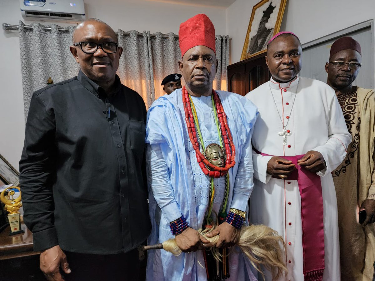 PeterObi's tweet photo. During my recent visit to the flooded areas, I had an opportunity to call on HRH Mathew Alaji Opaluwa, the Atta of Igala. Most Rev. Anthony Ademu Adaji, the Catholic Bishop of Idah in Kogi State was also present.- PO https://t.co/9u45I4OT29