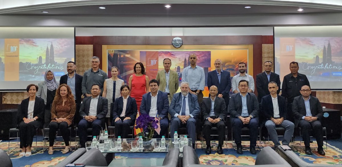 Celebrando el décimo aniversario de la joint venture hispano-malasia TSG Ormazabal. Felicidades y muchos éxitos para el futuro. Congratulations!. ¡Enhorabuena!