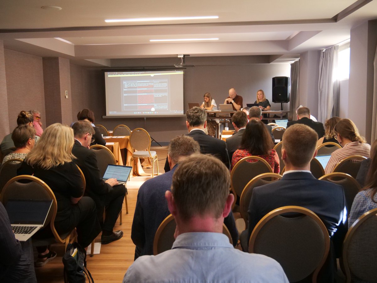 CPMR_Europe's tweet photo. Busy morning as delegates join their Geographical Commission plenary meetings for discussions on common challenges &amp; opportunities around sea basins 🗺️ macro-regional strategies, synergies &amp; cooperation are high in the agenda as members meet in person after a while! #CPMR2022 https://t.co/Vab0GFnDCg