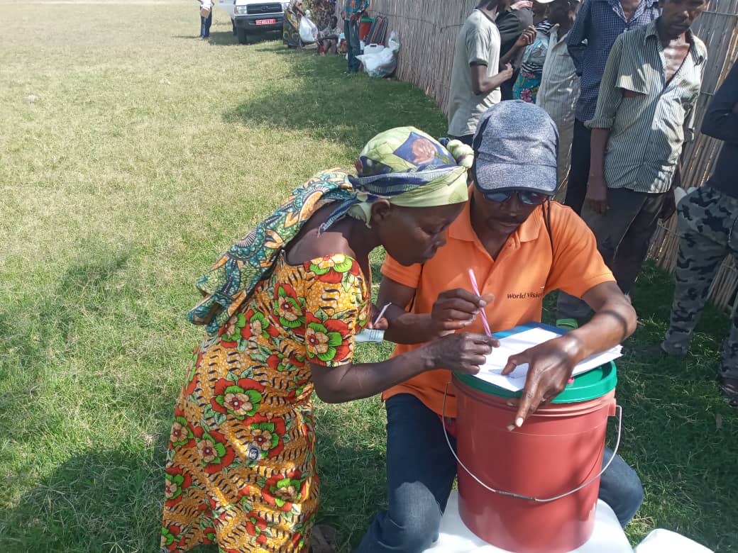 WVBurundi's tweet photo. Distribution of NFIs in some areas of Buganda and Mugina communes in the province of Cibitoke to people affected by recent rains mixed with strong winds that destroyed their houses and damaged some of their belongings. https://t.co/k1L1dLIDj3