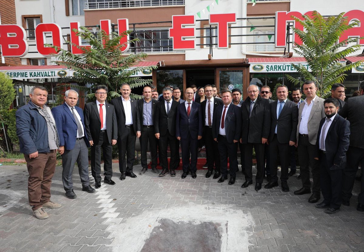 📍#Kırşehir’deyiz…

Genel Başkan Yardımcımız Yusuf Dural, Şube Başkanımız <a href="/Yucesan_Yasin/">Yasin Yücesan</a>, yönetim kurulu üyeleri, hastane ve kurum yöneticileri, temsilcilerimiz ve kentte görev yapan sağlık ve sosyal hizmet çalışanlarımızla bir araya gelerek değerlendirme toplantısı yaptık.