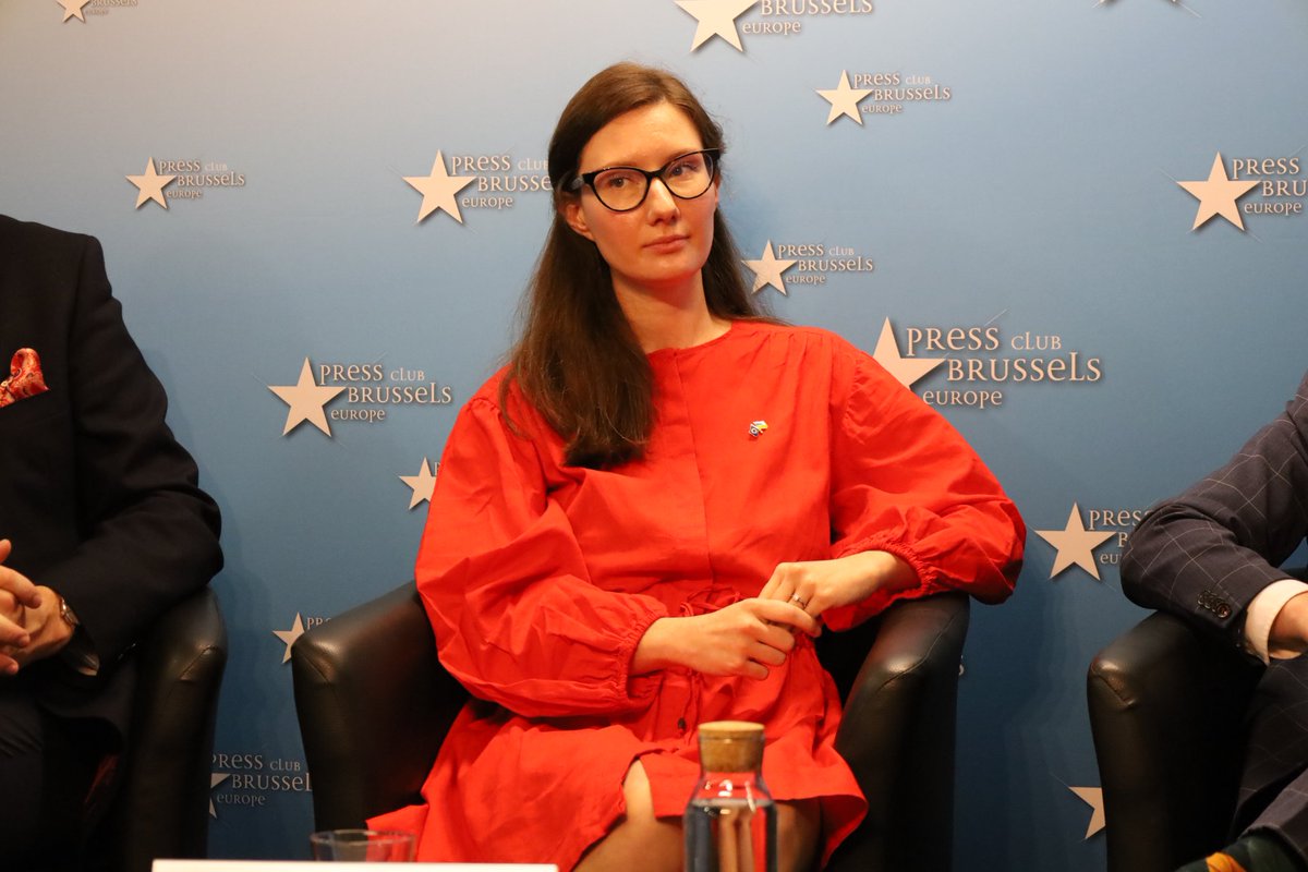 PISM_Poland's tweet photo. It's time to start discussion panel! 
@SlawomirDebski @dszeligowski  @PISM_Poland, @OksanaBulda @PromoteUkraine, @AkhvledianiTina  @CEPS_thinktank  

#PISMwithUkraine @PISM_Brussels https://t.co/rGAE2CSKRs
