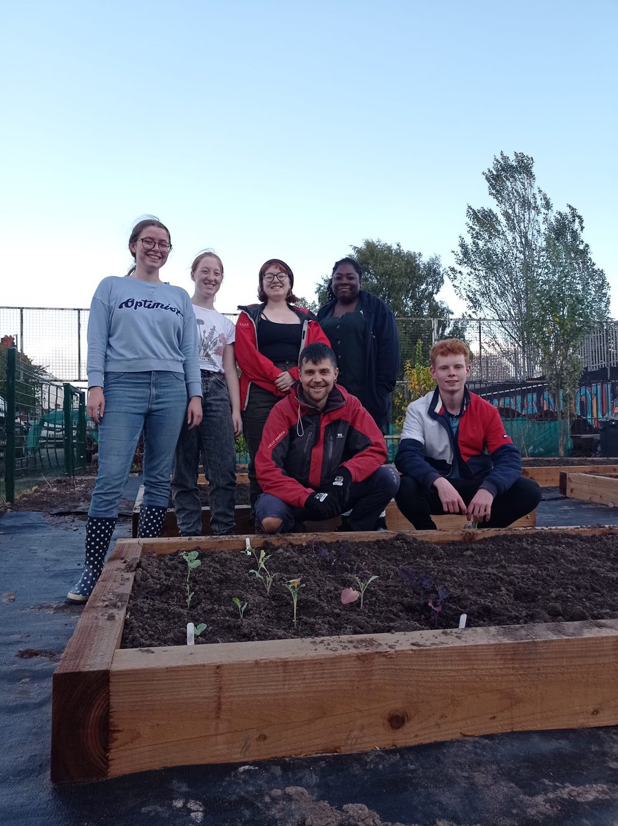 johnmooressu's tweet photo. Our Growing Project volunteers celebrating the first plants popping up π«Άπͺ΄π»π
We have some many volunteering opportunities for you to get involved with, have a look today: https://t.co/wB67KDsDaX
@ljmu @JMSU_Officers #sustainability #growingproject #volunteer https://t.co/4GcDA16aLk
