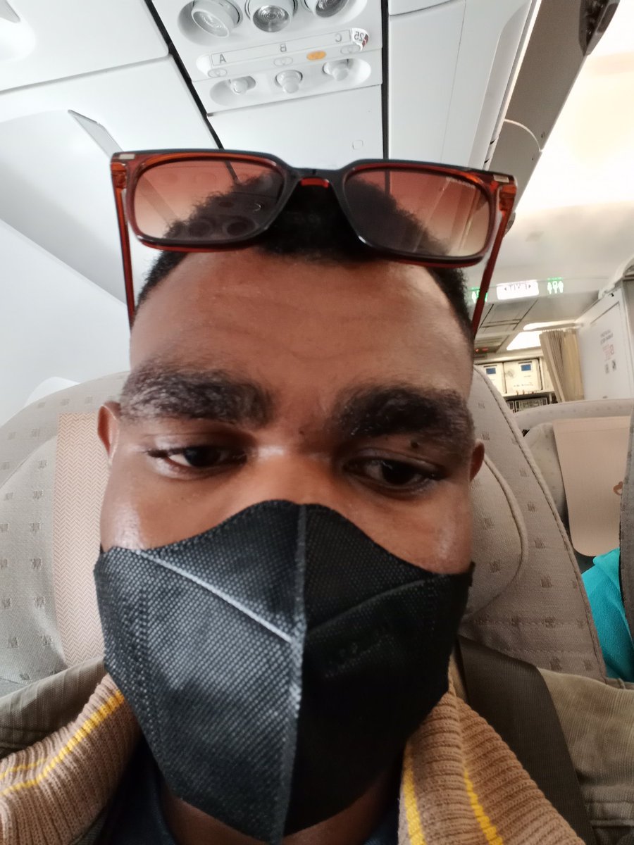 When I boarded the Batik Air Indonesia plane from Jakarta to Surabaya on the plane, it was lonely, I thought that the Batik Air plane was expensive. Most people chose the cheapest ticket.✈️😕😵