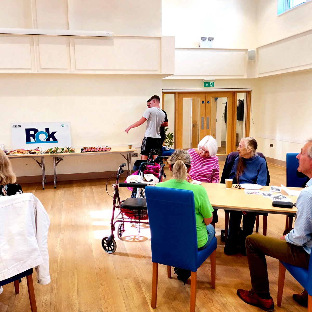 ROK_Group's tweet photo. Rok hosts afternoon tea to thank Le Marais residents for their patience and understanding during works to modernise the 4 tower blocks, upgrade building safety and benefit the residents throughout the 224 apartments
#RokBuild #RokCommunity | https://t.co/nTuONuiqS7
@Andiumhomes https://t.co/f2TFomTvCa