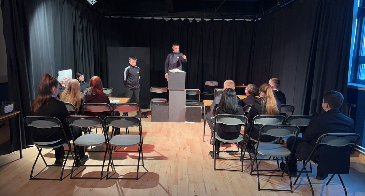 LesmahagowDrama's tweet photo. 2.1 performed their courtroom drama this morning of the trial of Burke & Hare. They done a fabulous job and both were found guilty of their crimes!! #TeamGow #HavingFunLearning https://t.co/nWYyjEEzsm