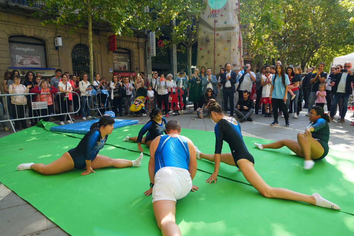 Manresa, seu de la 2a Diada de l’esport i la cultura inclusiva ⛰️🌲🍃

Continuem treballant per a l'esport inclusiu 🧗‍♀️

➕INFO➡️bit.ly/3DcZF5F

#sentlamuntanya #sommuntanya #inclusió
