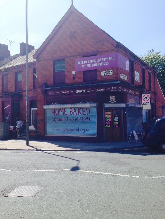 HomebakedL4's tweet photo. 9 years apart &amp; still going strong💪 

#ThrowbackThursday https://t.co/yaJLMcMbHO