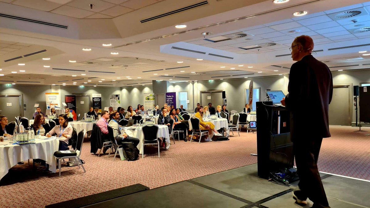 eLearningSUMMIT's tweet image. Der #eLearningSUMMIT Bayern ist in vollem Gange!
Heute findet der eLearning #SUMMIT2022 in München statt. Wir sind gespannt auf viele #Keynote-Vorträge und freuen uns auf den Erfahrungsaustausch!

Mehr Infos zur SUMMIT finden Sie hier: elearning-journal.com/summit-tour-20…

#elearningjournal