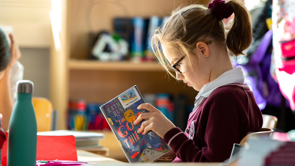 SHSKSchool's tweet photo. We’re seeking to appoint a Library Assistant to actively supervise students after school in our vibrant and busy library from Monday to Friday, 4pm–5.30pm. Full details: https://t.co/9rYGzpA0Ip #schooljobsuk #libraryjobsuk @SHSKLibrary https://t.co/UybulxgGGP