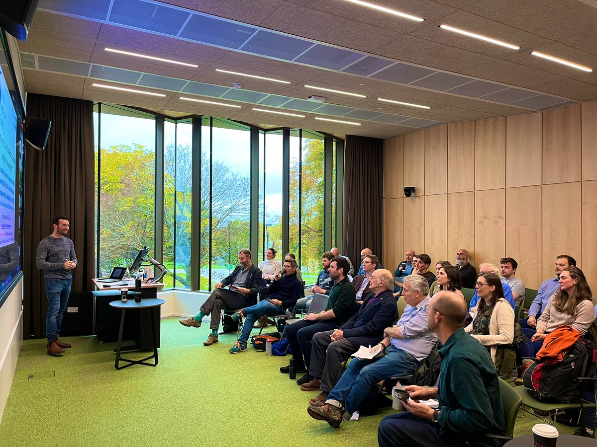 <a href="/DrMartinHughes/">Martin Hughes</a> enthusiastically kicking off our first hybrid @Scottish_FwGrp #SFG107 thank you <a href="/NWillby/">Nigel Willby</a> <a href="/KerrAdams10/">Kerr Adams</a> @ScienceAndMaps &amp; many more! #freshwaters