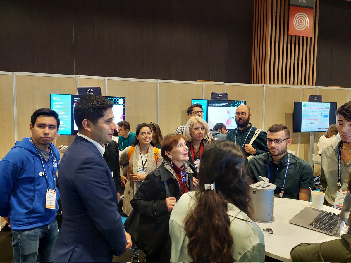 iGEMLeagues's tweet photo. We're so excited to have Dra Esther Orozco as a representative from @EmbaMexFra visiting the Latinamerican teams at #iGEM2022 

The projects from LATAM this year are at their peak 😎

@iGEM #GrandJamboree https://t.co/37fBM0Xt2x
