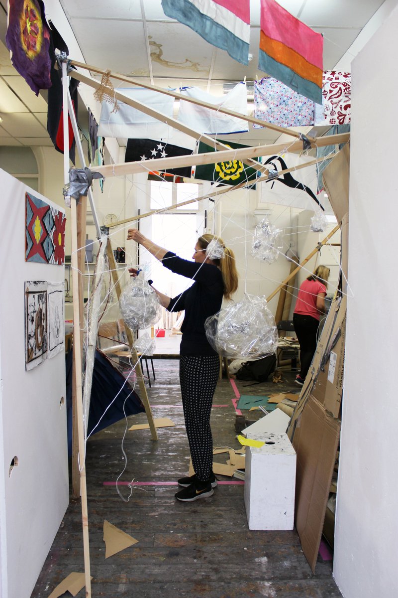 Getting ready for our first Open Day of the year ✨Join us on Wednesday 2 November and see some of our courses in action!! 
#openday #whatsonedinburgh #scottishartschool #furthereducation #foundationcourse #painting #landscape