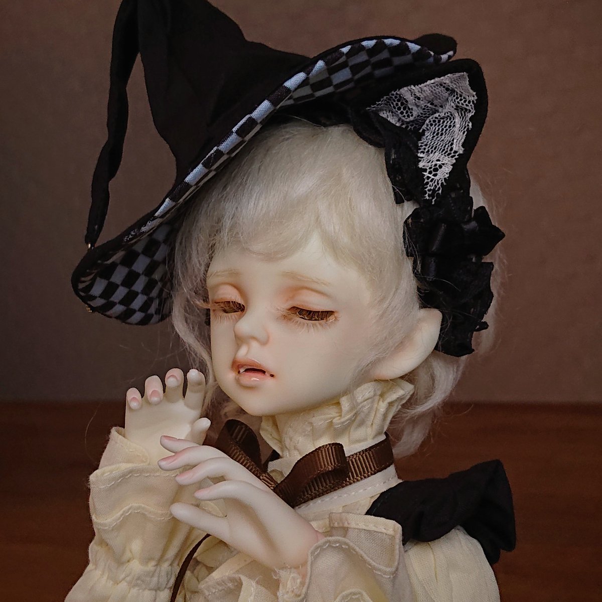 Joenosukenosuke's tweet photo. Halloween?？
(どっちの角度も好きで選べませんでした!)
#DollInMind
#dollzone https://t.co/IuIst1nsdo