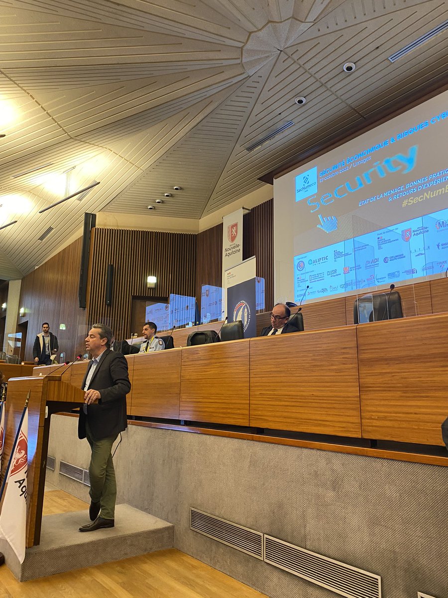 #SecNumEco : lancement du SecNumEco, colloque labellisé par l'<a href="/ANSSI_FR/">ANSSI</a>  dédié à la sécurité économique et à la sécurité #numérique, ce jour à #Limoges 🔐

Ouverture ce matin par :
🤜🏽 Olivier Du Cray, <a href="/Prefet87/">Préfet de la Haute-Vienne</a>
🤜🏽 François Vincent, <a href="/NvelleAquitaine/">Nouvelle-Aquitaine</a>
🤜🏽 Gilles Toulza, <a href="/LimMetropole/">Limoges Métropole</a>