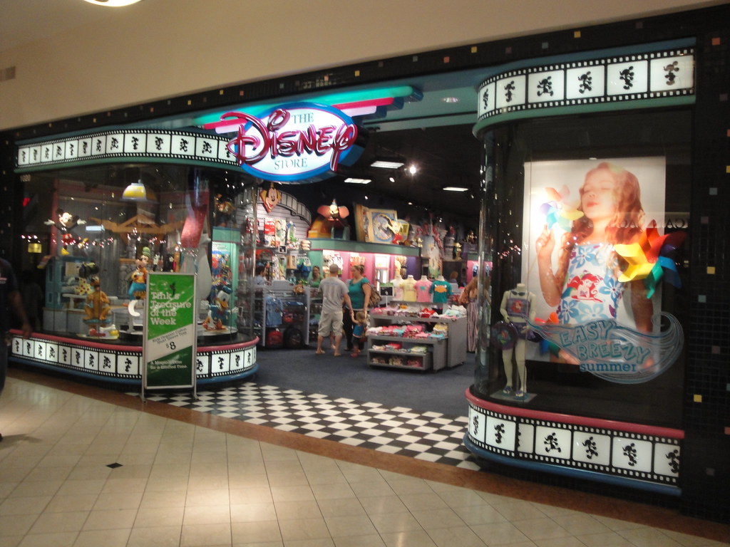80s and 90s Malls (@80sand90smalls) on Twitter photo 