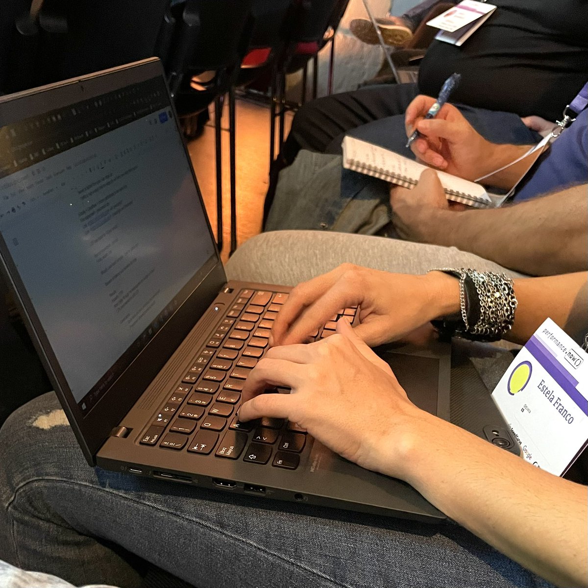 WebPerfImpacter's tweet photo. Aquí tenemos a @guaca dándolo todo con las notas de la @PerfNowConf 

En el próximo episodio os contaremos muchas cosas para mejorar la performance de vuestras webs ☺️

#WebPerf #perfnow #WebPerfImpacters https://t.co/SvAWF6sKdP