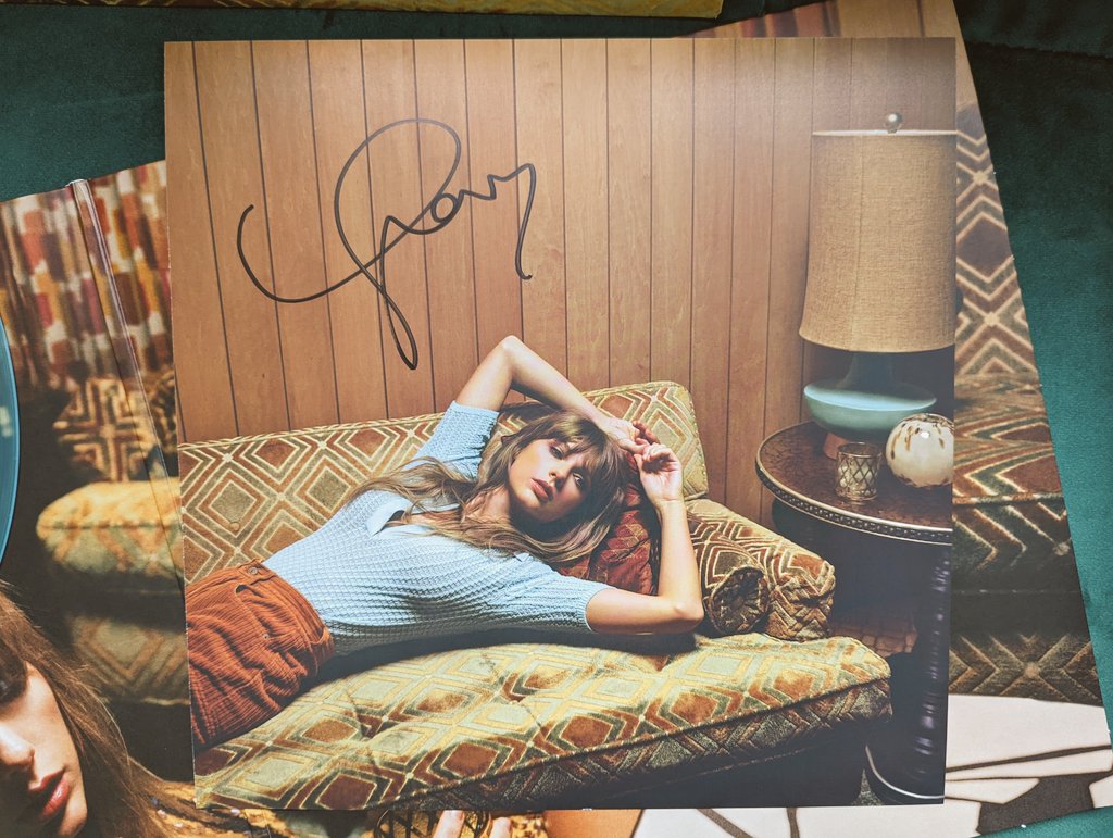 July07_'s tweet image. It's heeeeere!! I got a tired heart!!!