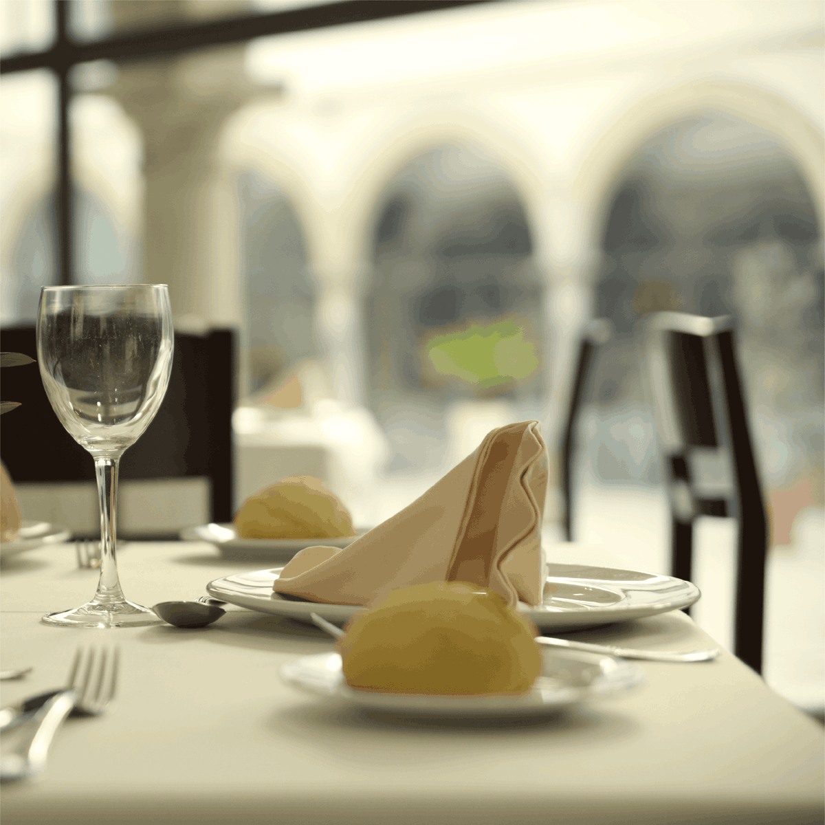 HotelesTRH's tweet photo. Los detalles marcan la diferencia a la hora de cenar 🥂

 📍En Trh Ciudad Baeza te estamos esperando.

#trh #trhhoteles #trhexperience #trhhotelciudaddebaeza #trhexplorer #andalucía #baeza #vacaciones #descobreixcatalunya #interiordesign #delicious #design #beautifuldestinations https://t.co/GTWGgRFp8E