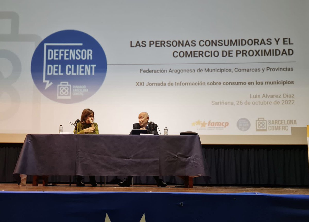 eixosbcn's tweet photo. El nostre Defensor del Client, Luis Álvarez, ha presentat una ponència a la XXI Jornada sobre consum de la Federació Aragonesa de Municipis Províncies i Comarques.

Durant la xerrada va presentar el model d'èxit que suposa aquest servei tant pel consumidor com pel comerciant. https://t.co/h3WjD6tdgx