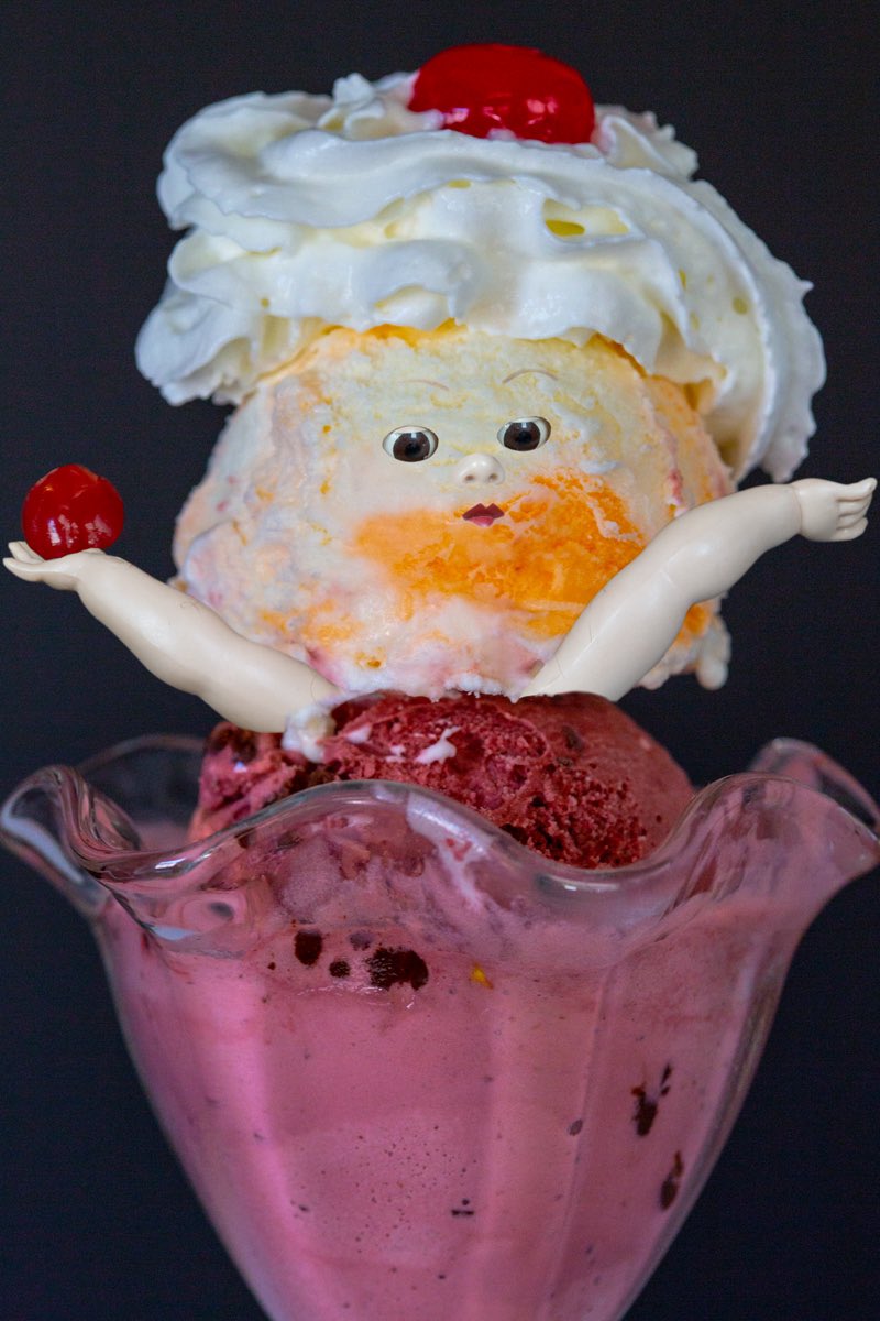PamelaFingerhut's tweet photo. What does make you feel happy? 😍
Me? My little ice cream people! 🥰

Go to https://t.co/bvKVZuSsNH to discover the full series! 🤩

#nftart #nftartist #lickmeseries https://t.co/gikIaQ6hsI