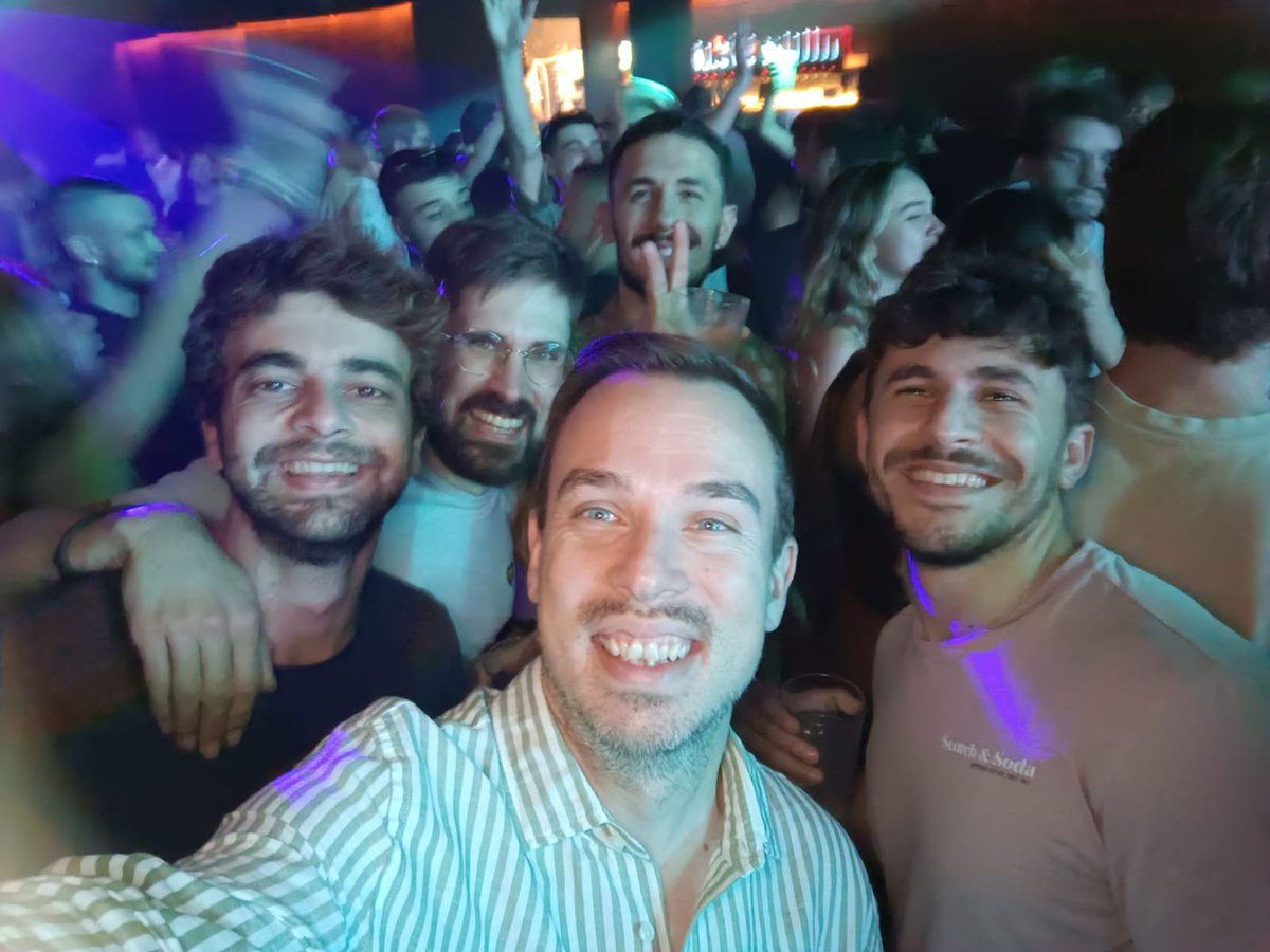 DualSPHysics's tweet photo. An amazing gala dinner during #6DSW was organised yesterday night!!! And most important, all participants were on time this morning since they do not want to miss anything from our event ;) https://t.co/Dii73cgDe2