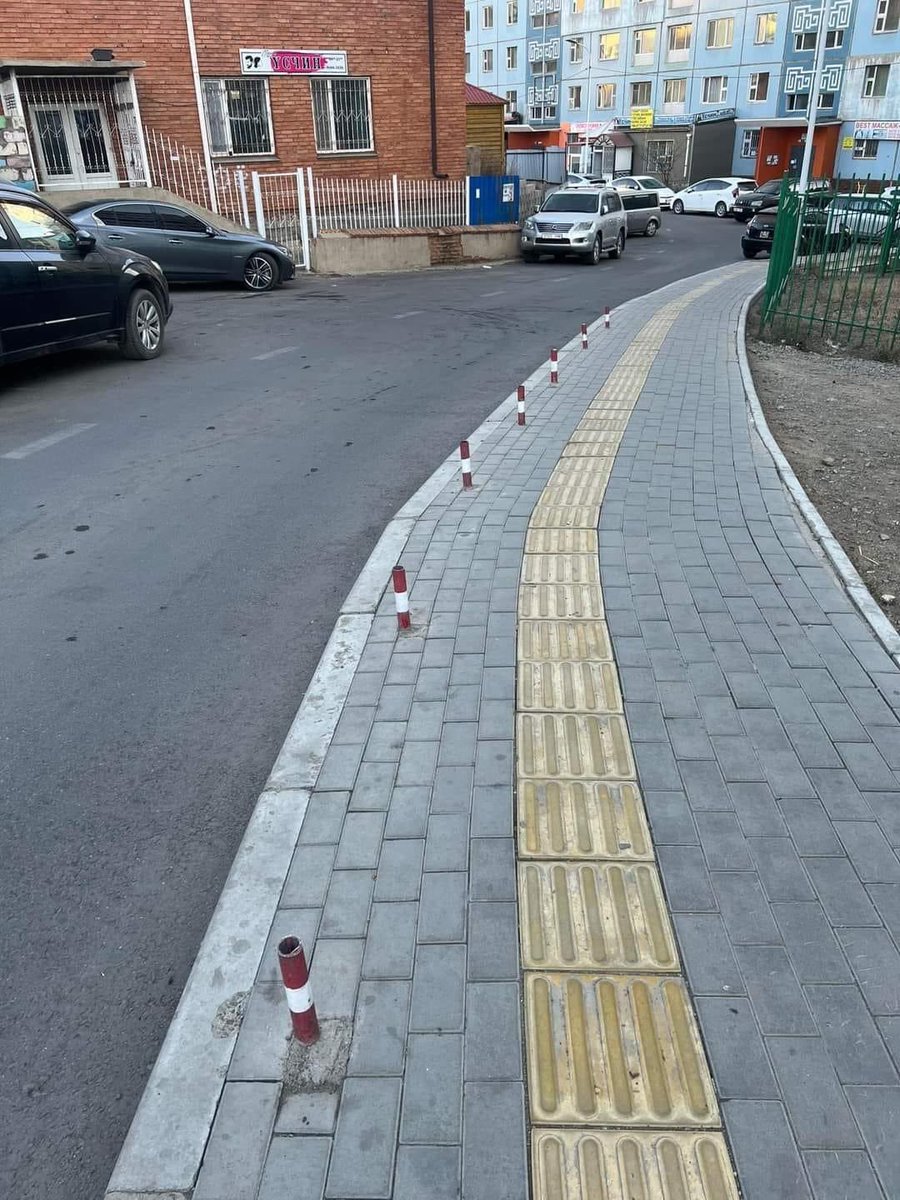 Ийм төмөрнүүдийг тасдаач шилбээ зун шаагаад хэд хоног хөндүүртэй явжилээ
Хүний эсрэг хот шүү