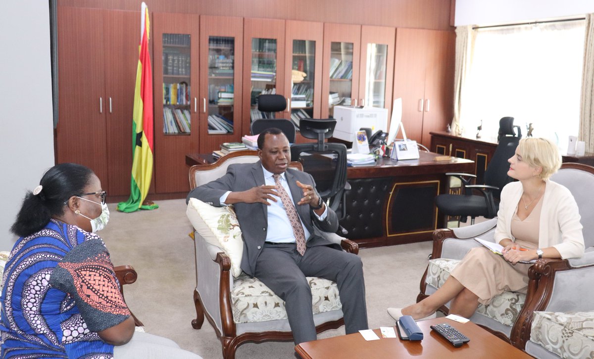 SwissEmbAccra's tweet photo. The work of the @CHRAJGHANA in safeguarding &amp; protecting the human rights of everyone, including the most vulnerable in Ghana, is impressive and commendable. 

Amb. Giger had interesting discussions with the Head, Mr. Joseph Whittal, this week. https://t.co/pWlO5K34ZL
