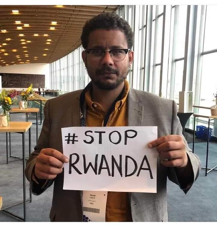 BotulaMerdi's tweet image. Quand est-ce que les pays qui se prennent pour des plus puissants , s'engager à semé la paix mutuelle entre les pays voisins et remettre chaque pays à sa place ?