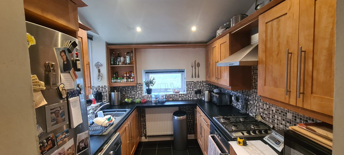 JustBeautifulK1's tweet image. ⭐Before &amp;amp; After⭐
No words needed for this incredible before and after - so much lighter and brighter!
Book your free design consultation on 01706 210985 #newkitchen #kitchenshop #lightkitchen #kitchendesign #kitcheninteriors #rawtenstall #rossendale