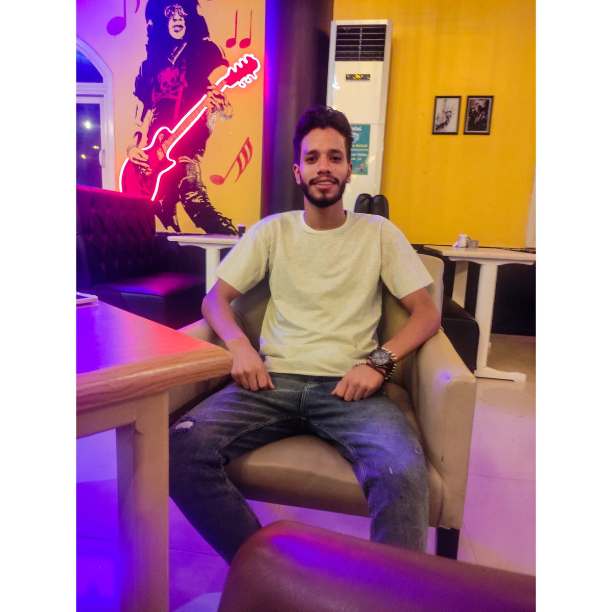 AshrafZhran2's tweet photo. my birthday 21❤️ https://t.co/igfncaW7mo