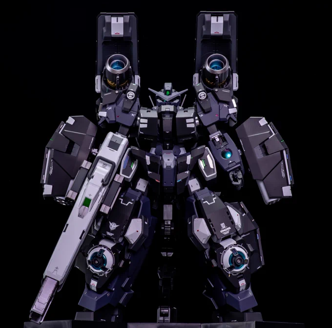 #これを見た人は真正面の画像を貼れ個人的にガンプラの真正面って撮るのめっちゃ難しい気がする 