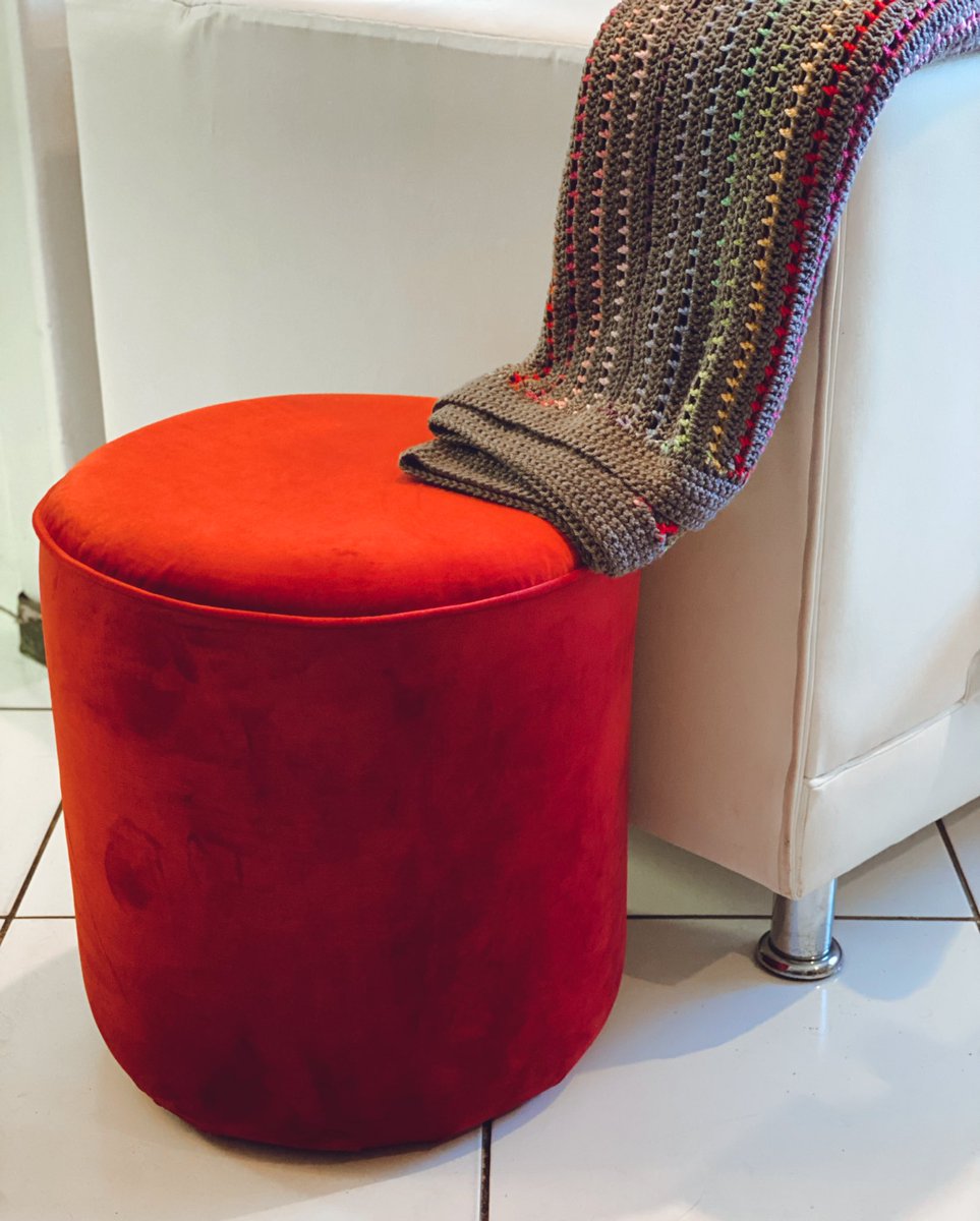 decor_designz's tweet photo. Ottomans for sale in the Durban area, all sample products, DM to purchase. Delivery around Durban, courier can be arranged as well at an extra cost. DM to purchase #ottomans #productsample #sale https://t.co/2FRtBO8oEI